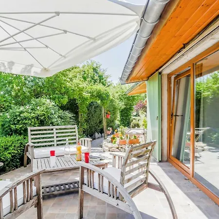 Le Petit Flo Гостевой дом